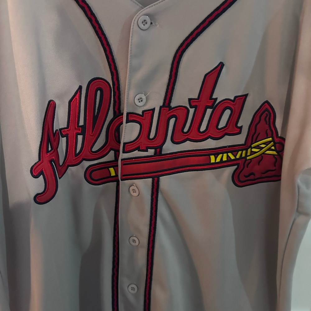 Atlanta Braves Men’s Jersey - Picture 3 of 4